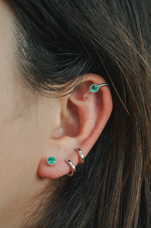 K18WGエメラルドイヤーカフ(片耳用) 5094B-EMW