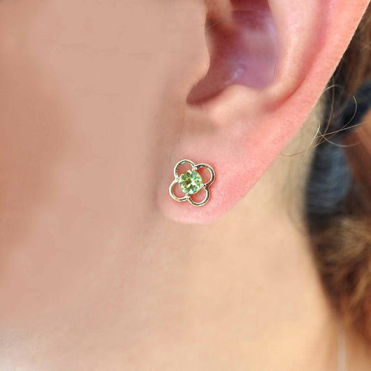 K18YGペリドットピアス 5084B-PEK