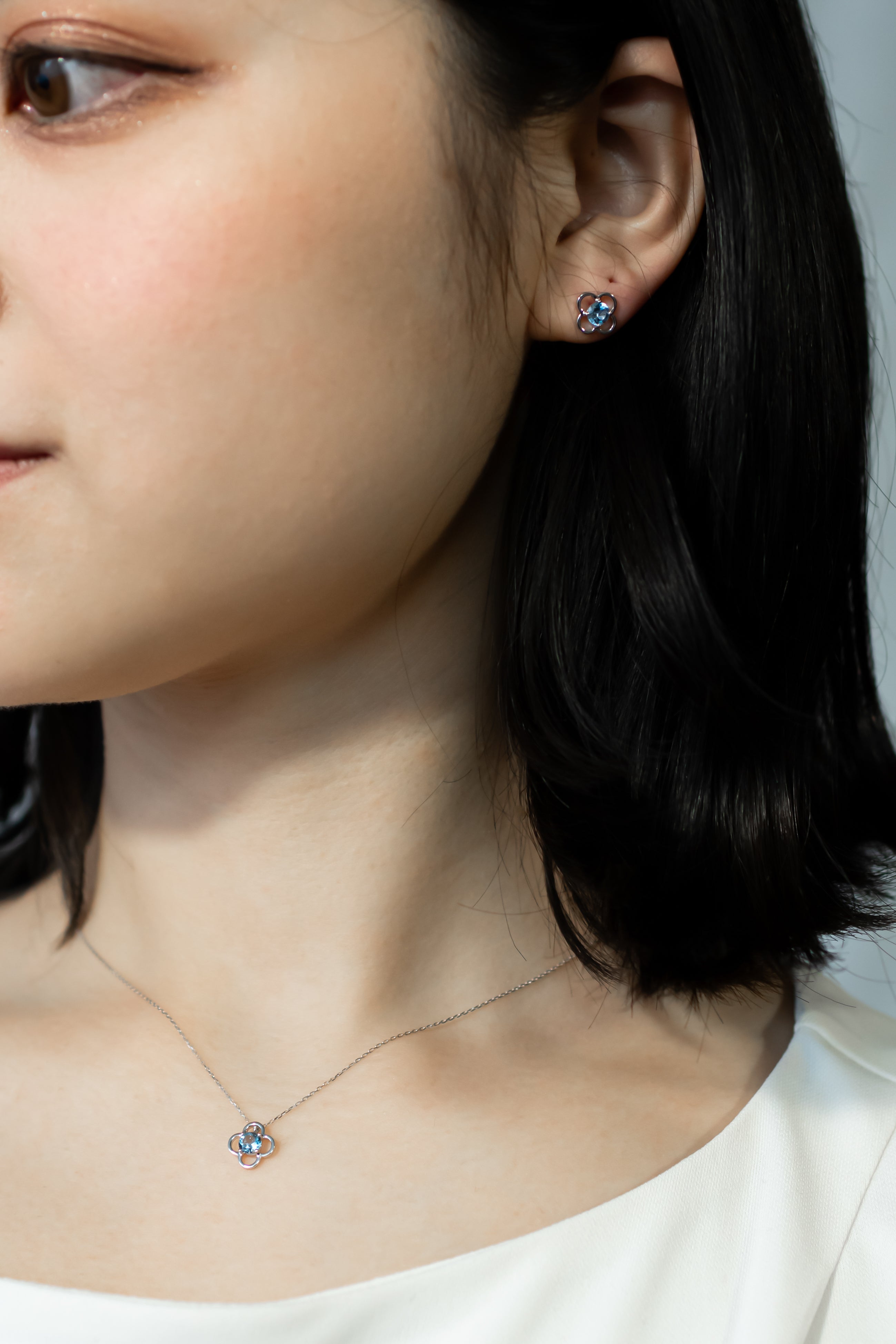 K18WGアクアマリンネックレス 5084-AQW – iwaiwa jewellery