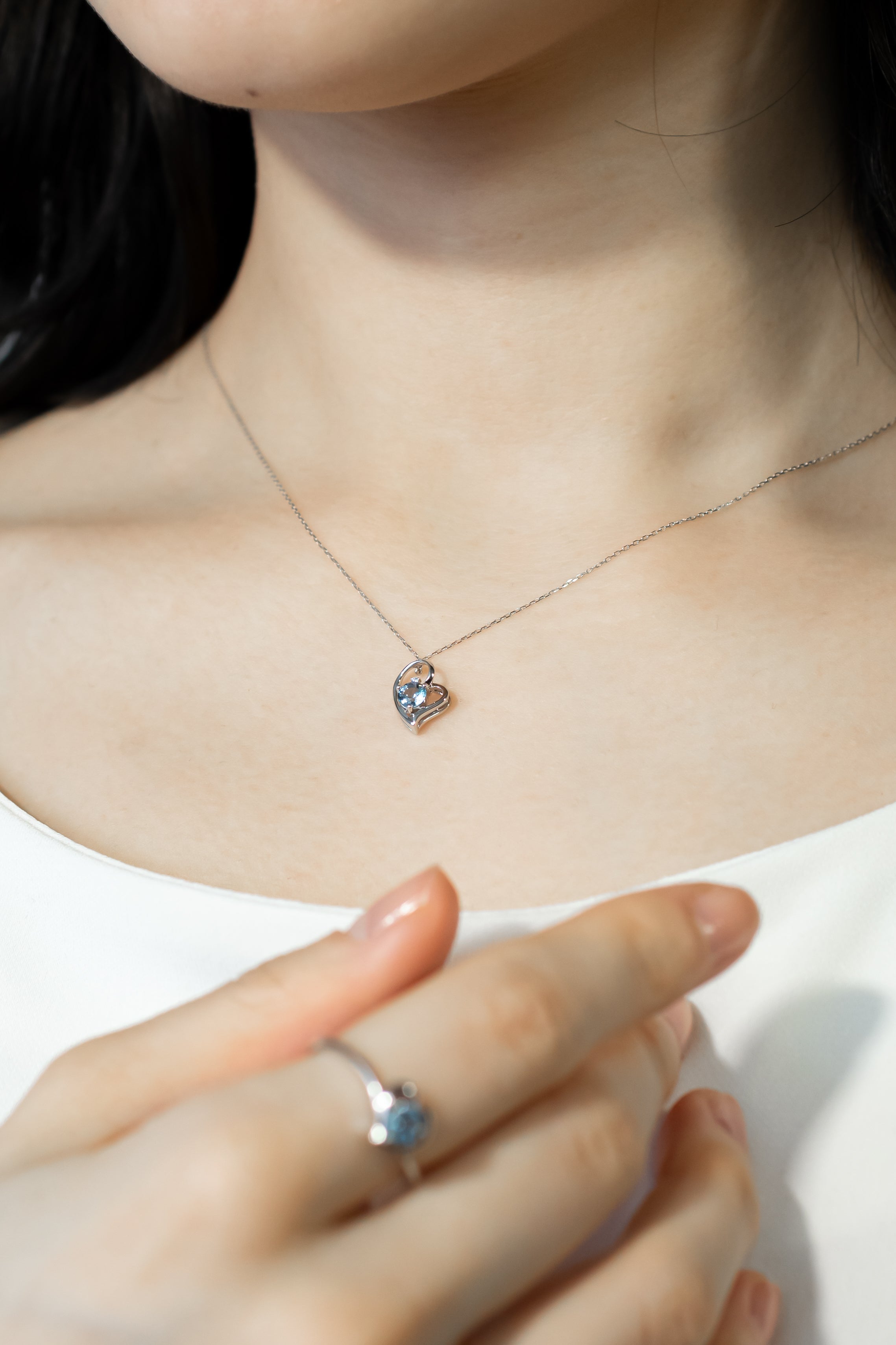 K18WGアクアマリンネックレス 5089-AQW – iwaiwa jewellery