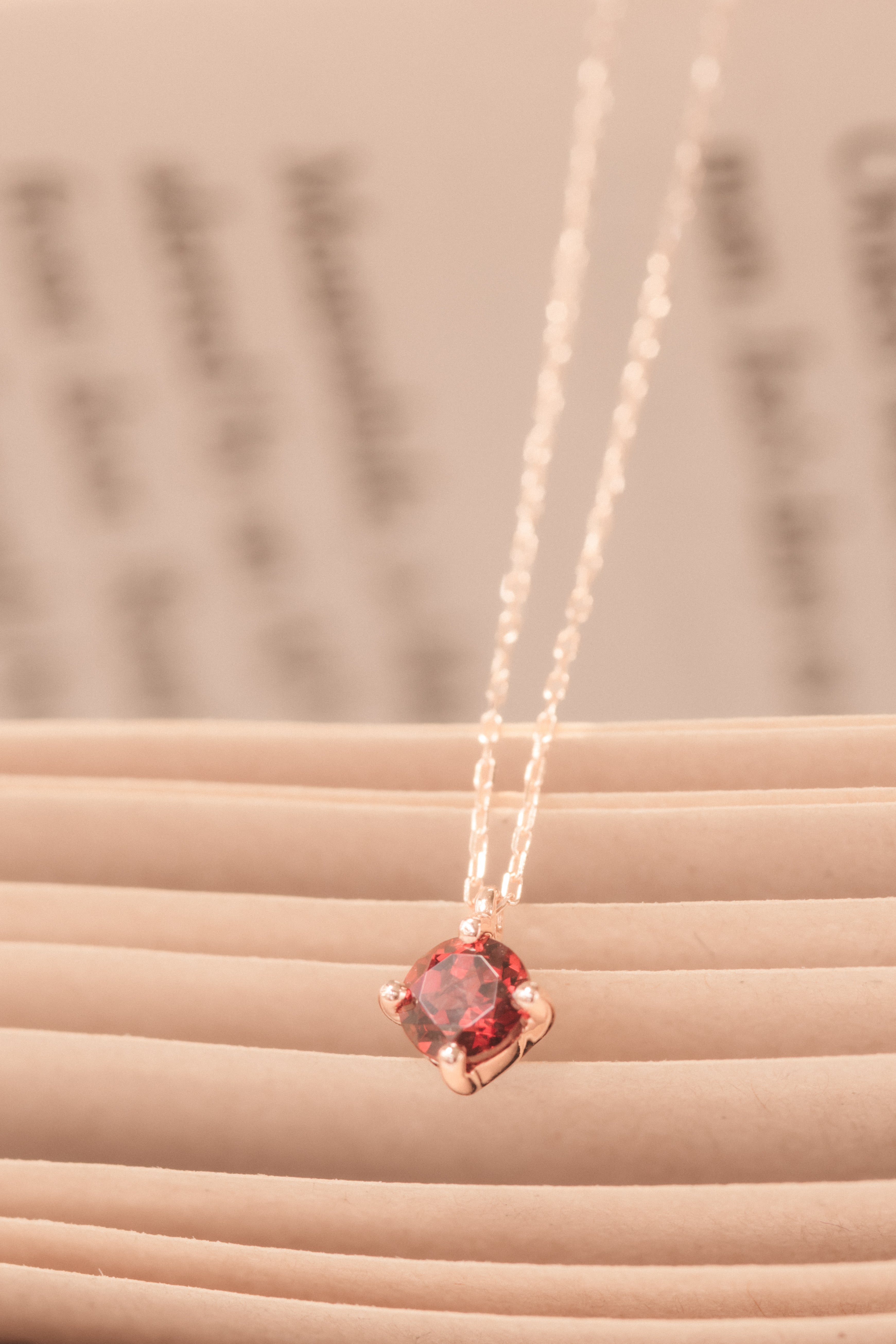 K18PGパイロープガーネットネックレス 5087B-GAP – iwaiwa jewellery