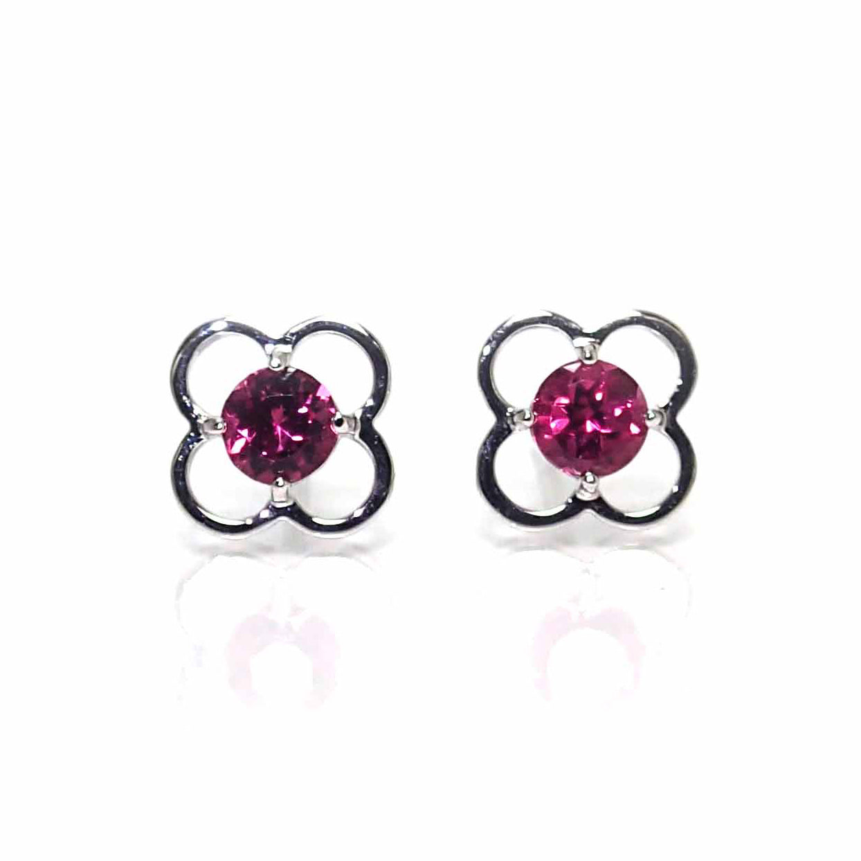 Piercing – tagged 